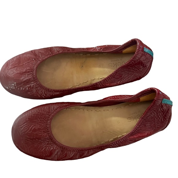Tieks by Gavrieli ruby red patent leather flats women’s 9 - Picture 3 of 9